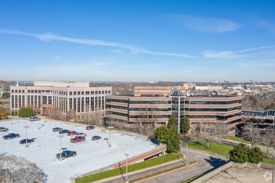 More Photos Of 1 Burton Hills Blvd, Nashville Unknown For Lease