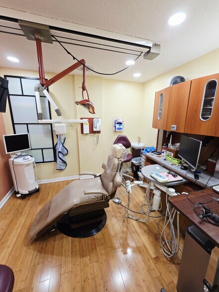 More Photos Of 4435 Curry Ford Rd, Orlando Medical For Sale