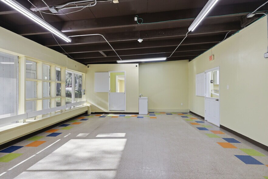 More Photos Of 346 N Volusia Ave, Orange City Office For Lease
