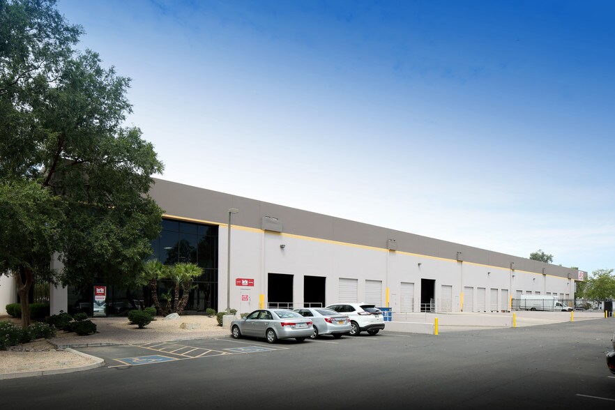 More Photos Of 3945-3949 W Van Buren St, Phoenix Manufacturing For Lease