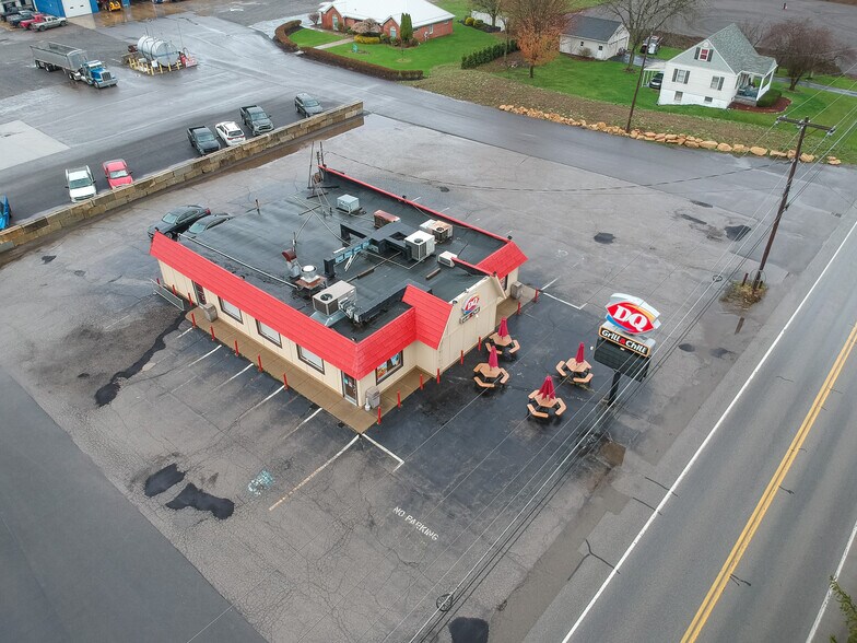More Photos Of 3498 Sharon Rd, West Middlesex General Retail For Sale