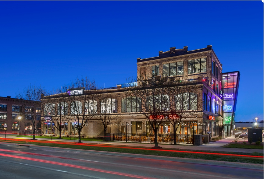 More Photos Of 300 W Martin Luther King Jr Pkwy, Des Moines General Retail For Lease