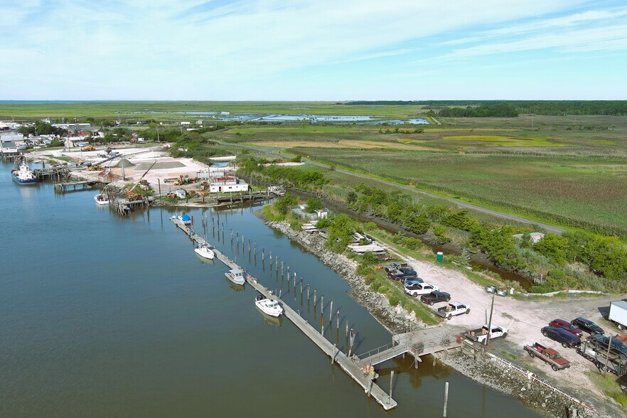 More Photos Of 7021 Miller Ave, Port Norris Marina For Sale