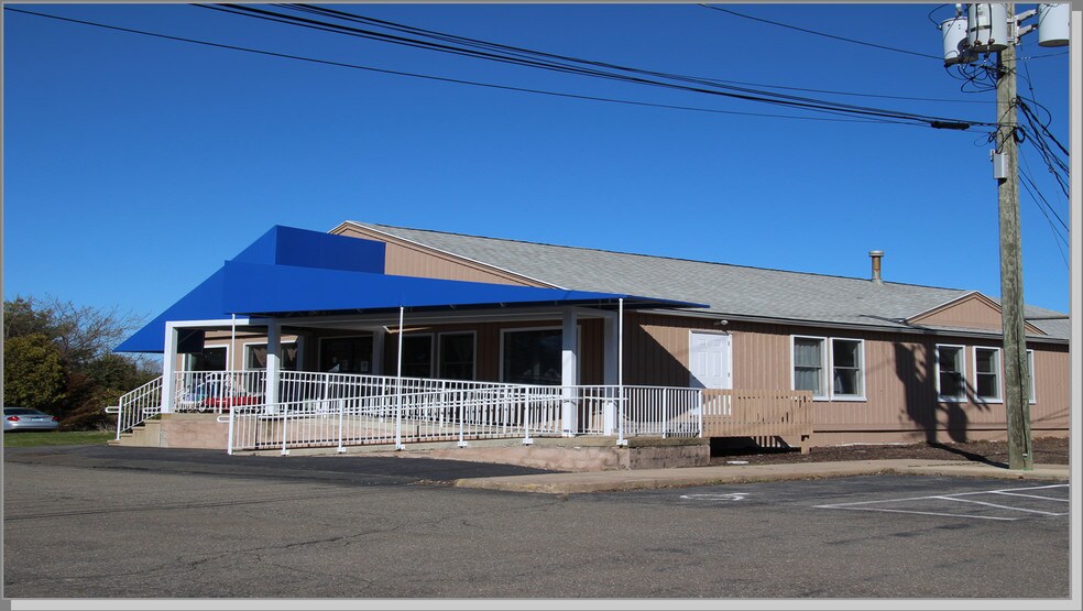 More Photos Of 4133-4139 Whitney Ave, Hamden Storefront Retail Office For Sale