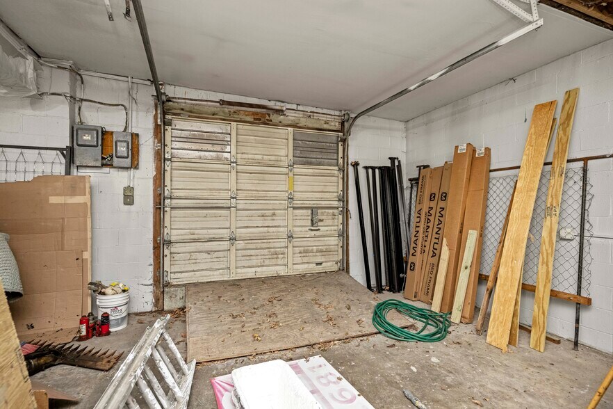 More Photos Of 507 E 3rd St, Lexington Warehouse For Sale