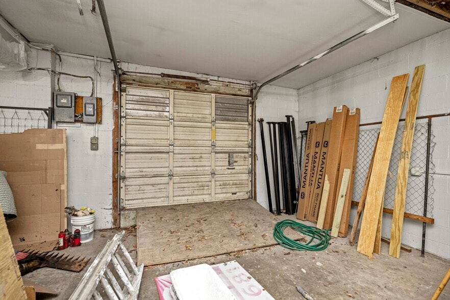 More Photos Of 507 E 3rd St, Lexington Warehouse For Sale