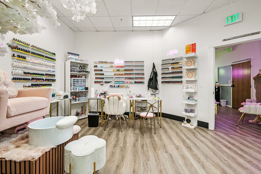 More Photos Of 408-454 W 800 N, Orem General Retail For Sale