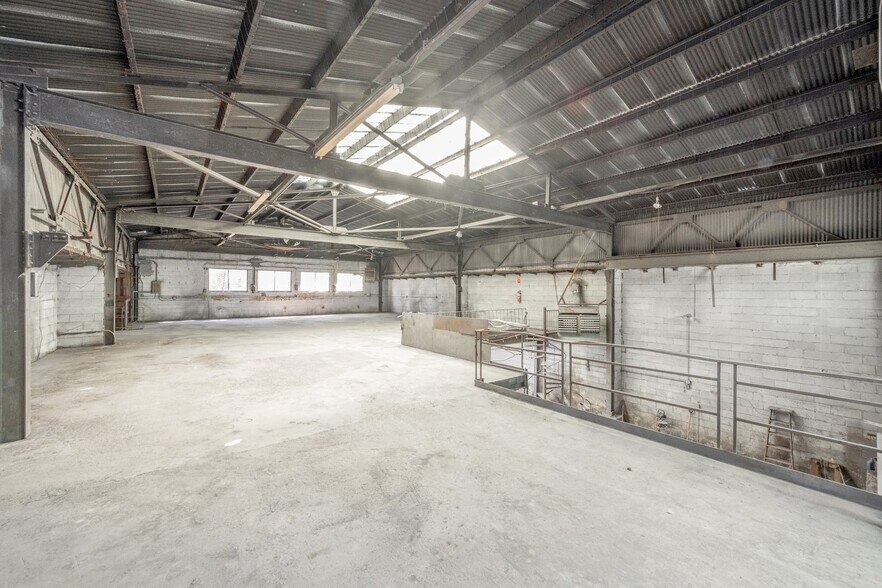 More Photos Of 138 Oakley Ave, White Plains Auto Repair For Sale