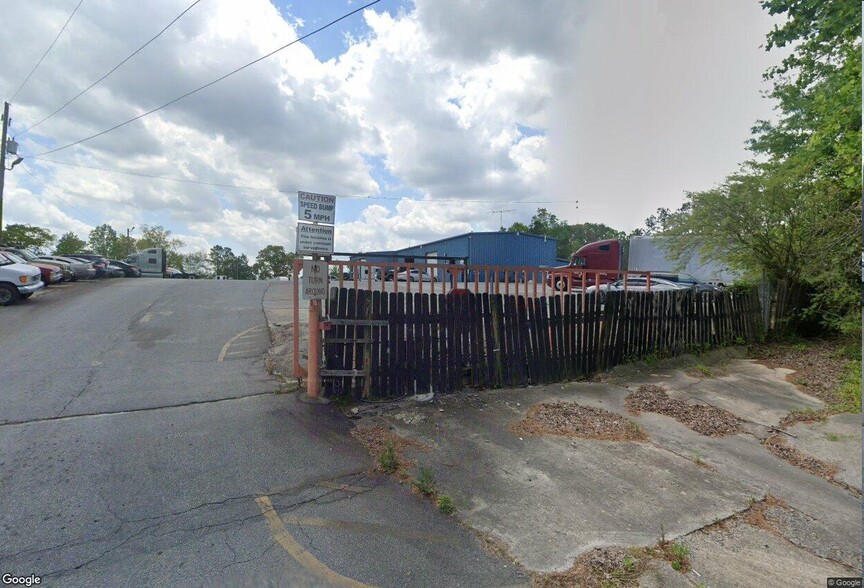 Primary Photo Of 663 Buford Hwy, Sugar Hill Service For Lease