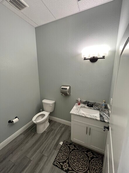 More Photos Of 4201 W Dr. Martin Luther King Jr. Blvd, Tampa Storefront Retail Office For Lease