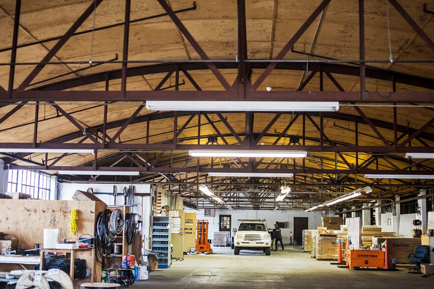 More Photos Of 602 N 6th St, Fairfield Industrial For Lease