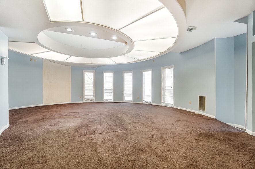 More Photos Of 6750 Brandt Pike, Huber Heights Medical For Sale
