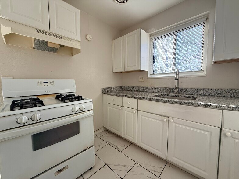 More Photos Of 2535-2537 Lysle Rd, Cincinnati Apartments For Sale