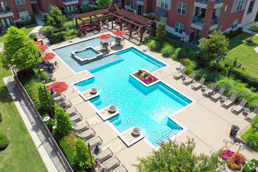 More Photos Of 380 Vista Court Dr, Plano Apartments For Lease