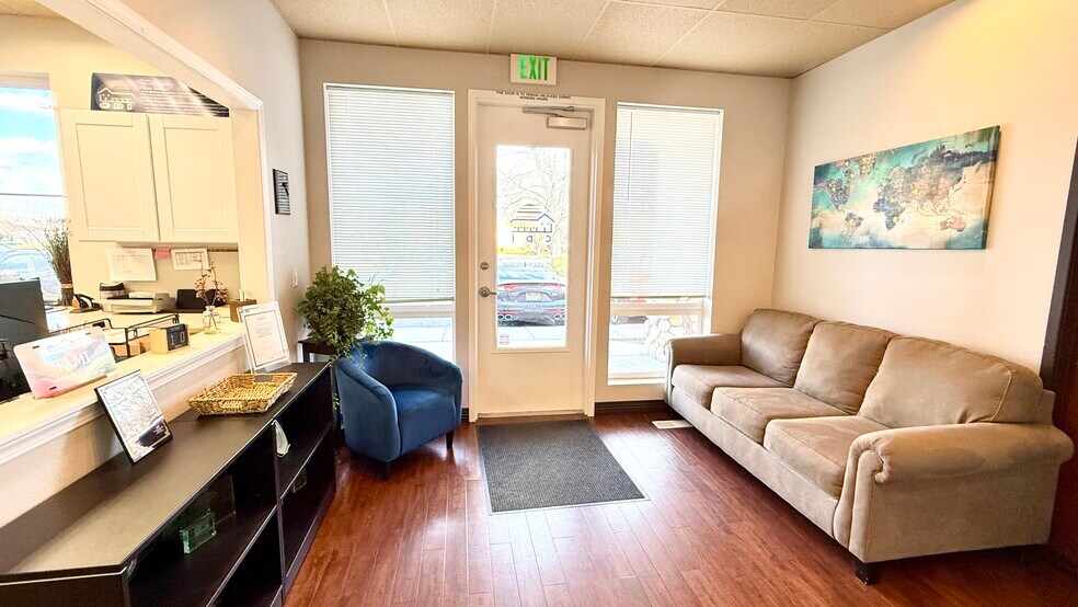 More Photos Of 4481 N Dresden Pl, Garden City Office For Sale