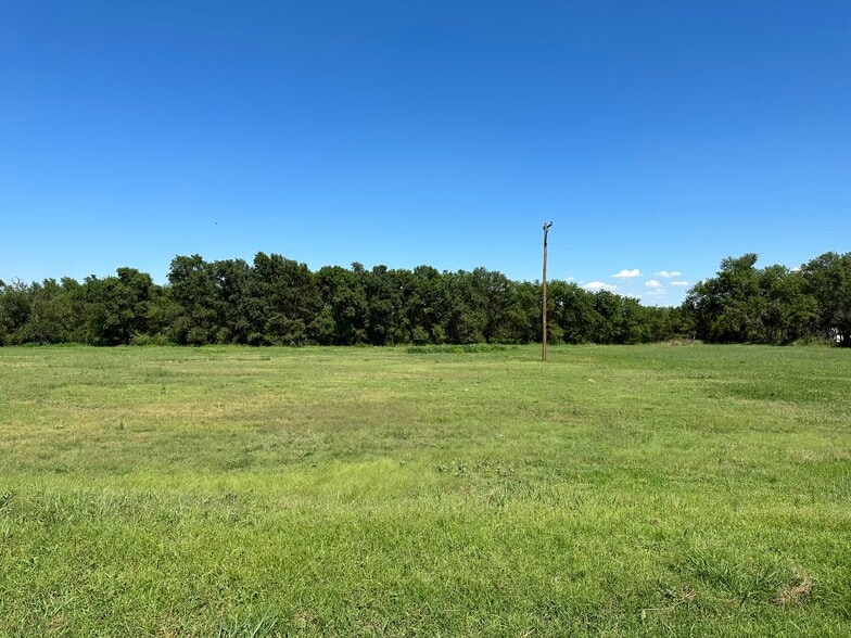 More Photos Of 700 N Texas St, Shamrock Land For Sale