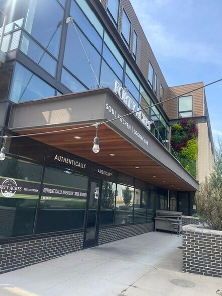 More Photos Of 1059 Wealthy St SE, Grand Rapids Apartments For Lease