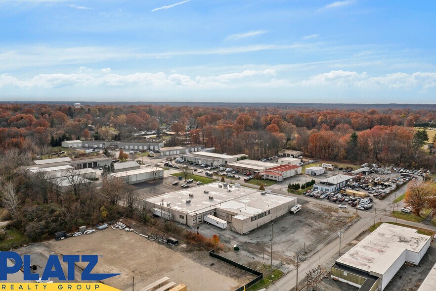 More Photos Of 4111 Simon Rd, Boardman Manufacturing For Sale