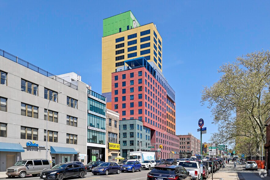 Primary Photo Of 500 W 181st, New York Office For Lease