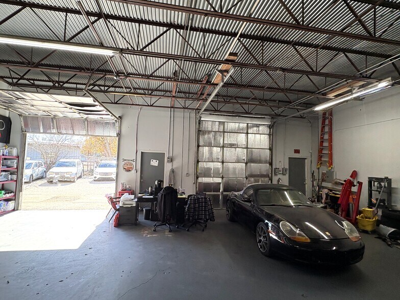 More Photos Of 136 Industrial Dr, Boerne Warehouse For Lease