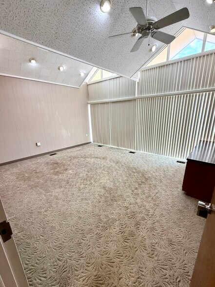 More Photos Of 108 S Main St, Madisonville Office Residential For Sale