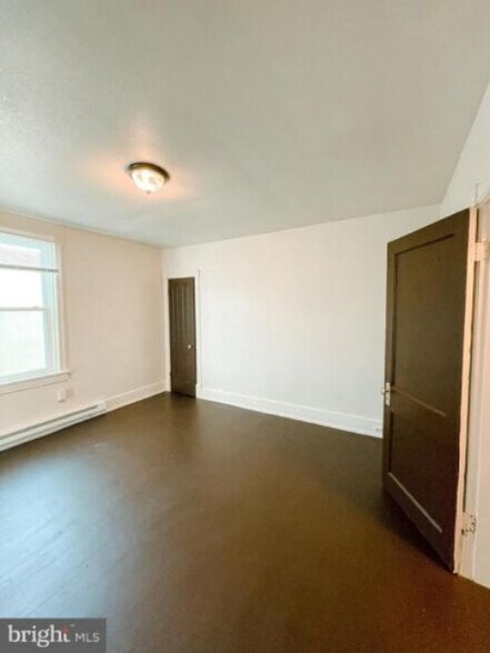 More Photos Of 228-230 Summit Ave, Hagerstown Apartments For Sale