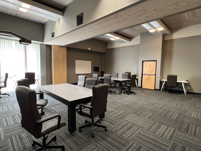 More Photos Of 40 E Broadway, Eugene Office For Lease