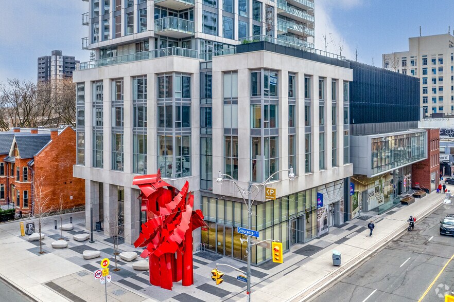 More Photos Of 599 Yonge St, Toronto Apartments For Sale