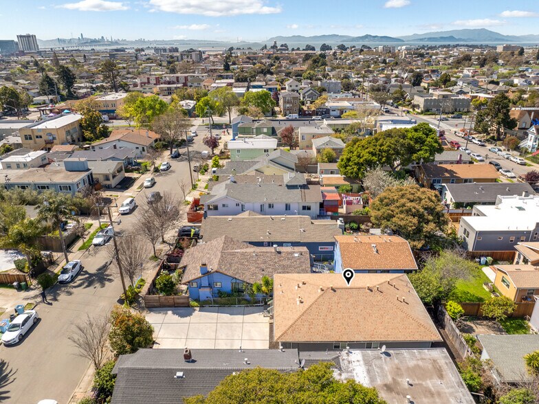 More Photos Of 1533 Julia St, Berkeley Multifamily For Sale