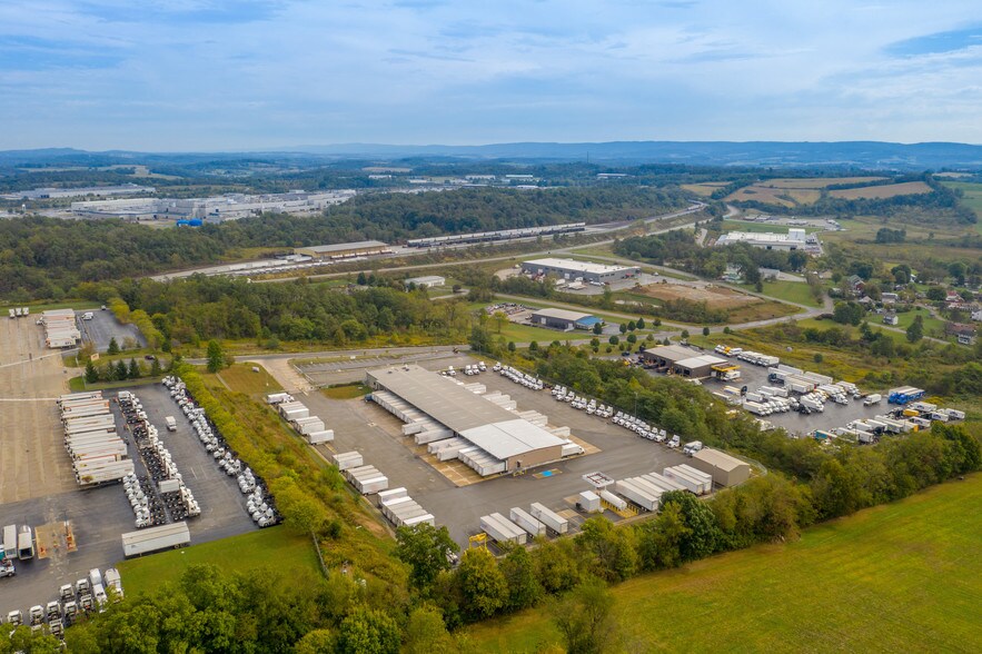 More Photos Of 217 E View Dr, Mount Pleasant Distribution For Sale