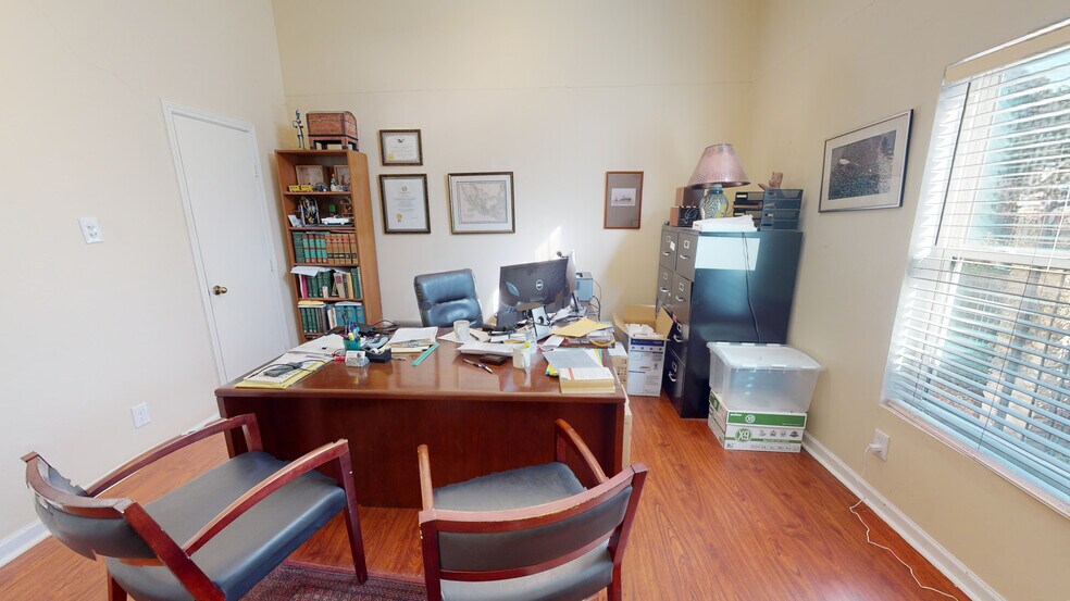 More Photos Of 1607 E 7th St, Austin Office For Sale