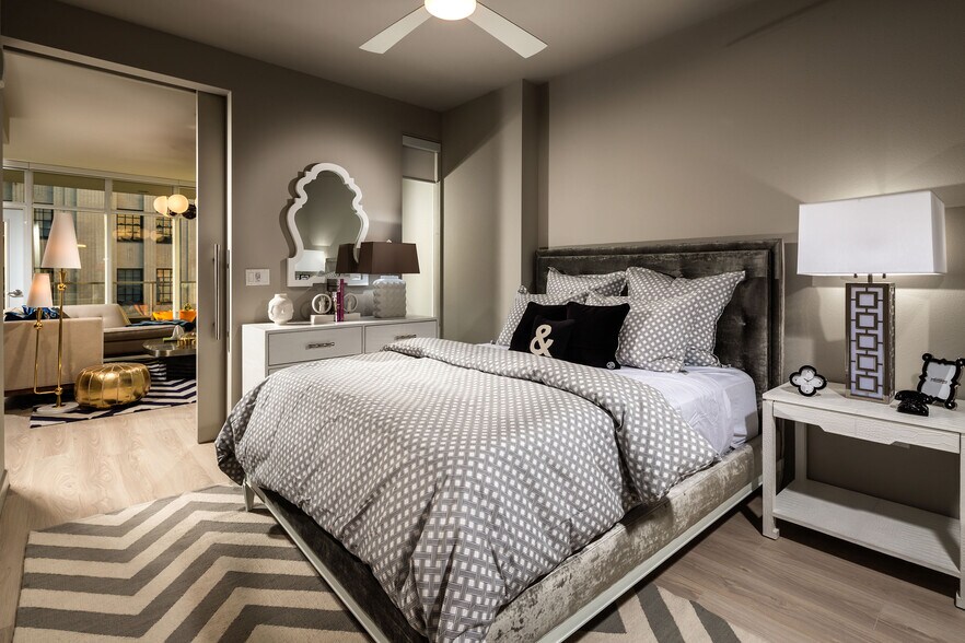 More Photos Of 750 S Grand Ave, Los Angeles Apartments For Lease