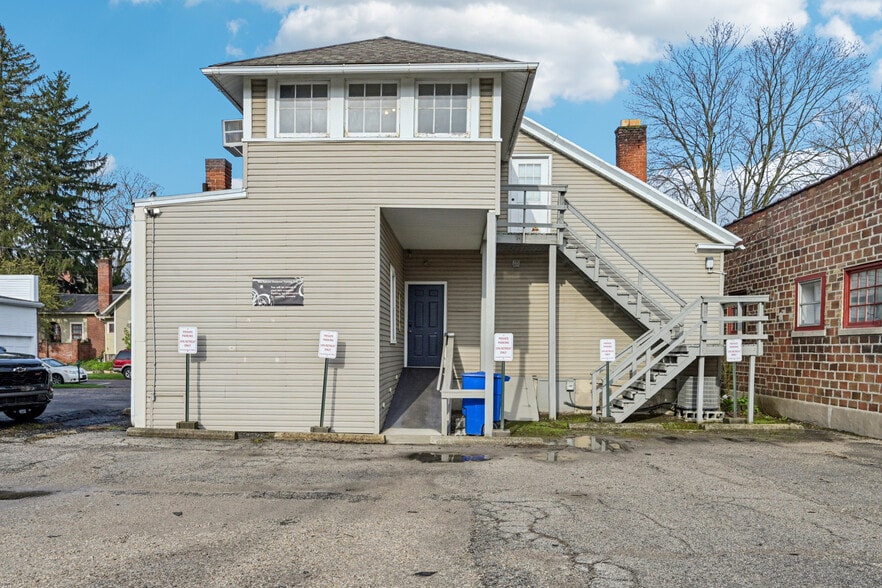 More Photos Of 56 N Franklin St, Delaware Freestanding For Sale