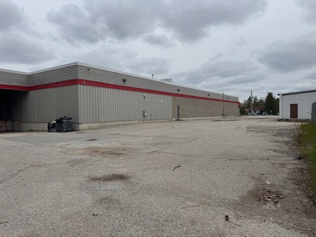 More Photos Of 2954 Ontario St, Perth East Freestanding For Lease