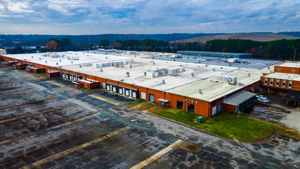 More Photos Of 401 W Hanes Mill Rd, Winston-Salem Manufacturing For Lease