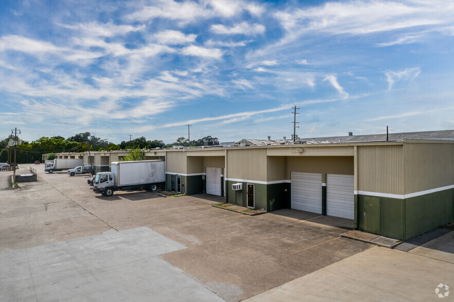 Primary Photo Of 1499 N Post Oak Rd, Houston Warehouse For Lease