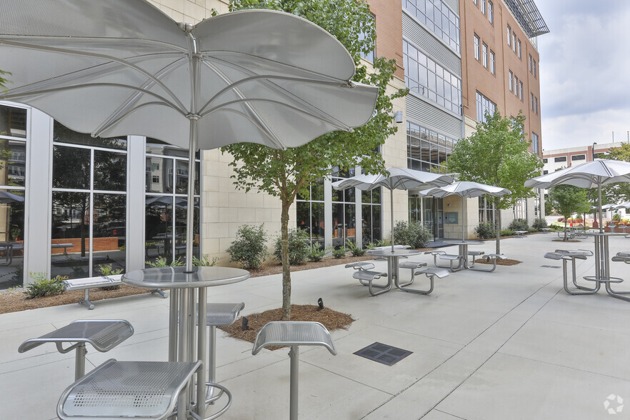 More Photos Of 200 E Broad St, Greenville Office For Lease