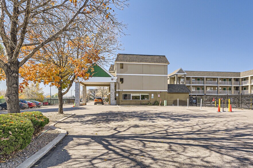 More Photos Of 715 Kipling St, Lakewood Hotel For Sale