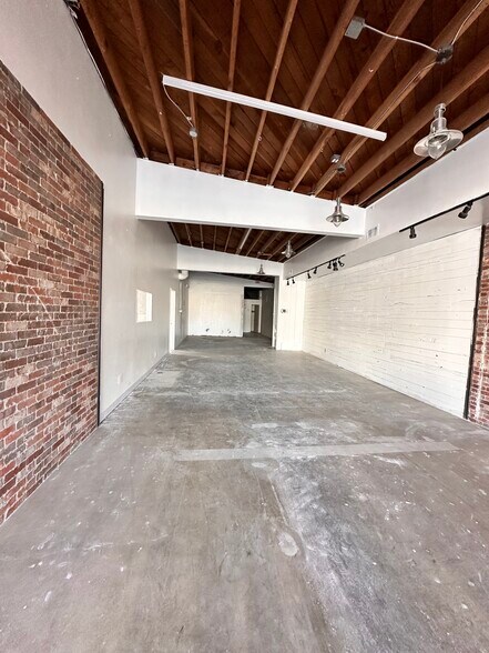 More Photos Of 1510 Newport Blvd, Costa Mesa Freestanding For Lease