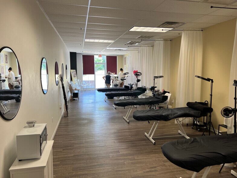 More Photos Of 197 Wall St, West Long Branch Storefront For Lease