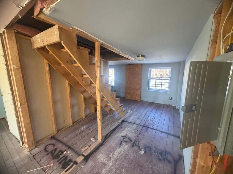 More Photos Of 501 Edgmont Ave, Chester Storefront Retail Residential For Sale