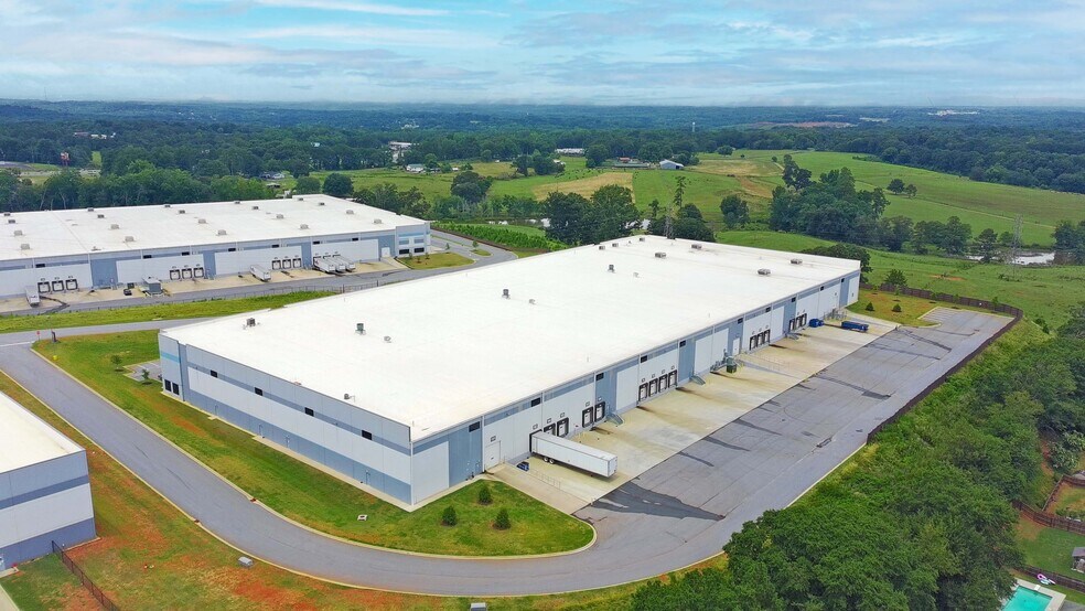 More Photos Of 120 Exchange Logistics Park Dr, Piedmont Distribution For Lease