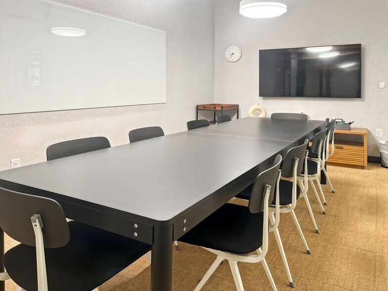 More Photos Of 101 E Washington St, Phoenix Coworking Space