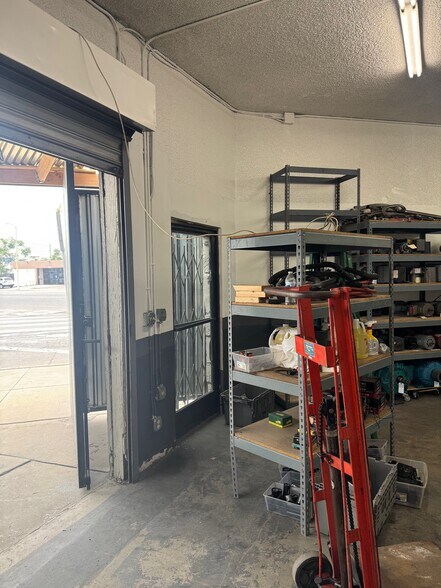 More Photos Of 8540 Lankershim Blvd, Sun Valley Flex For Lease