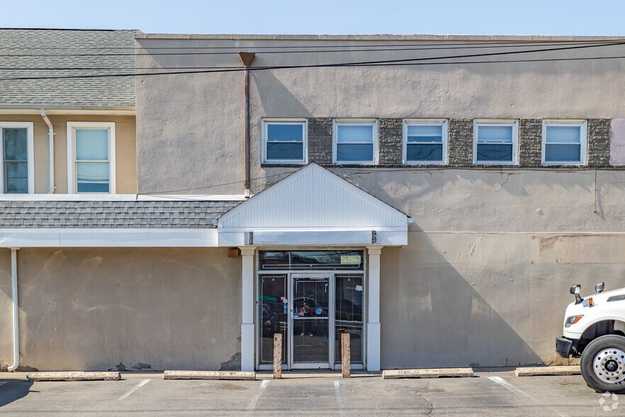 More Photos Of 207 Diamond Bridge Ave, Hawthorne General Retail For Sale