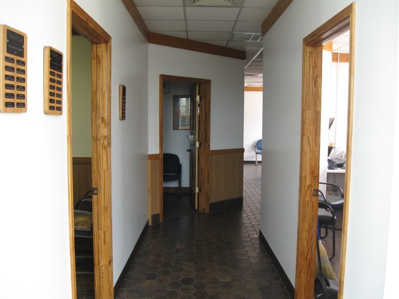 More Photos Of 5930 Bandera Rd, San Antonio Auto Dealership For Sale