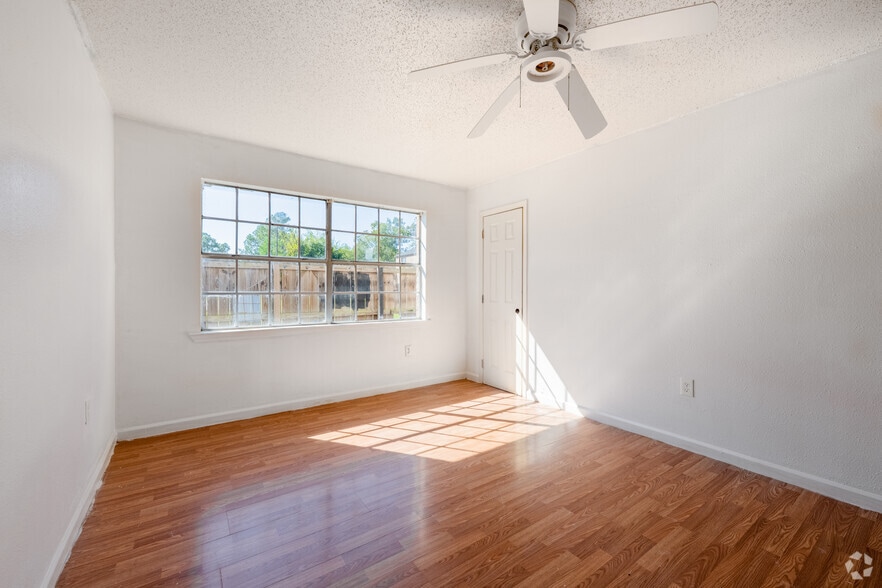 More Photos Of 1718 Boulevard De Province, Baton Rouge Apartments For Sale