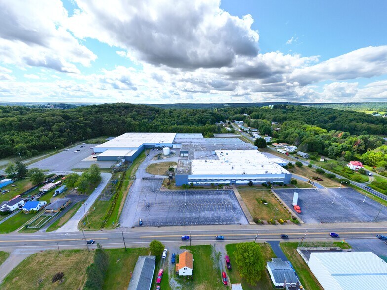 More Photos Of 835 Washington St, Saint Marys Manufacturing For Lease