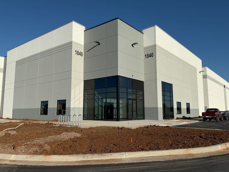 More Photos Of 1840 Remington Trl SW, Huntsville Warehouse For Sale