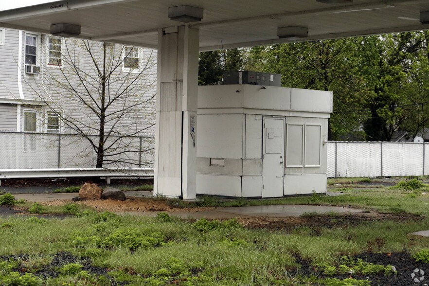 More Photos Of 1173 Clinton Ave, Irvington Land For Lease